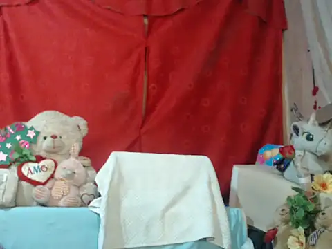 hottieperla online show from September 23, 2025, 4:21 pm