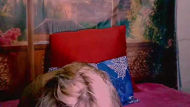 RoyalIndianCreamPuff online show from October 11, 2025, 7:23 pm