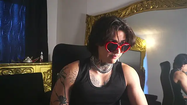 dantecoppolaa  online show from February 16, 2025, 6:43 pm