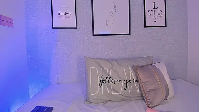 Natasha harper online show from April 17, 2026, 12:08 pm