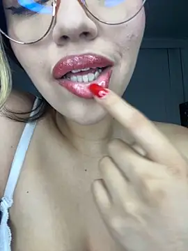 Snapshot of IamCloe chatting on February 6, 2025, 11:58 pm IamCloe online show from February 6, 2025, 11:58 pm