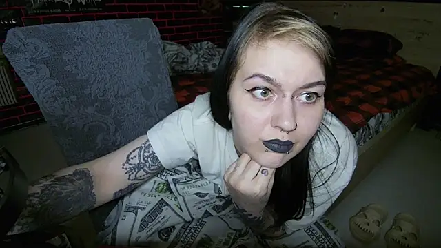 MoorderxDoll online show from July 17, 2026, 6:13 pm