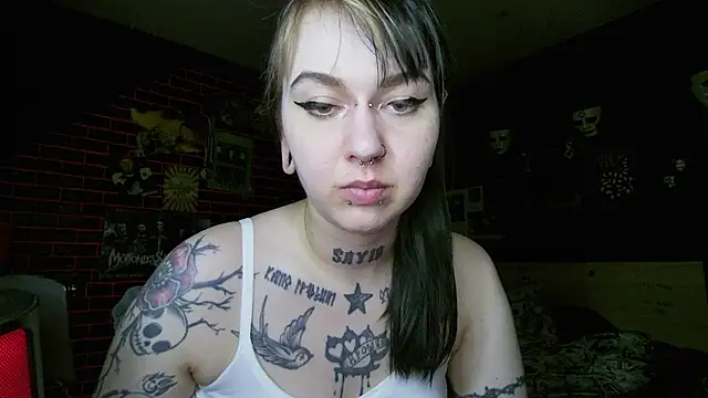 MoorderxDoll online show from July 25, 2026, 7:44 pm