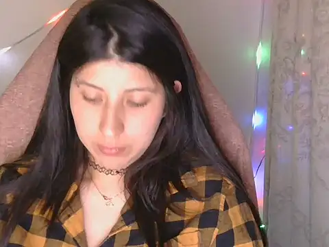 Snapshot of has_Zky chatting on December 14, 2025, 1:00 am has Zky online show from December 14, 2025, 1:00 am