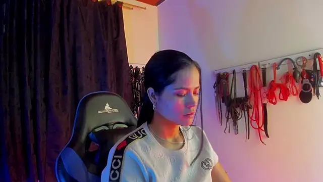 scarlet-kennedy98 online show from October 9, 2025, 10:08 pm