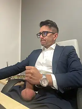 masterboss  online show from November 3, 2025, 1:01 pm