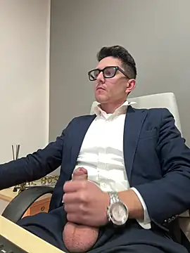 masterboss  online show from February 2, 2026, 12:37 pm