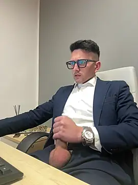 masterboss  online show from March 31, 2026, 11:54 am