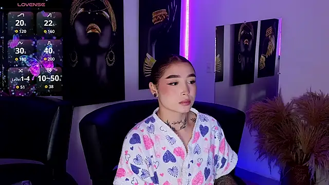  brenna hanson online show from November 19, 2025, 7:25 pm