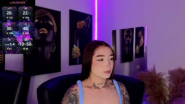  brenna hanson online show from November 25, 2025, 7:03 pm