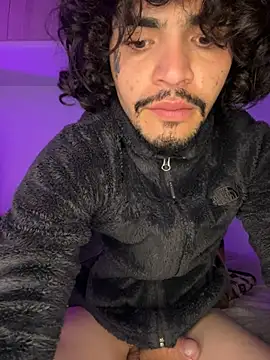 aangie  uwu online show from February 6, 2025, 5:25 am