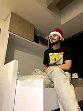 aangie  uwu online show from December 20, 2025, 3:35 am