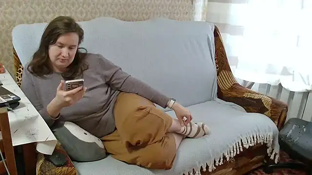 Snapshot of franceska_blue chatting on February 12, 2026, 1:06 pm franceska blue online show from February 12, 2026, 1:06 pm