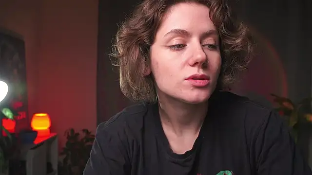 Snapshot of PixieMeow_ chatting on November 20, 2025, 3:01 pm PixieMeow online show from November 20, 2025, 3:01 pm