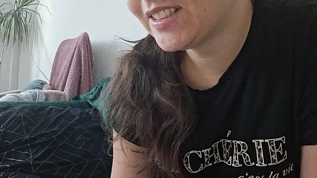 Cyndee Winter online show from November 8, 2025, 11:43 am