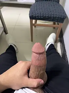 Snapshot of furkanktyAcalea chatting on April 14, 2026, 5:30 pm furkanktyAcalea online show from April 14, 2026, 5:30 pm