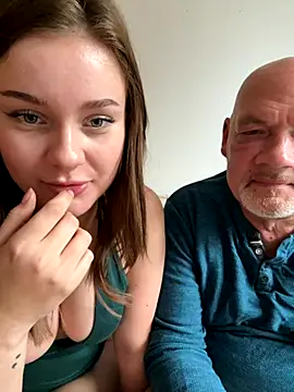 MaribelRiver online show from December 2, 2025, 12:54 pm