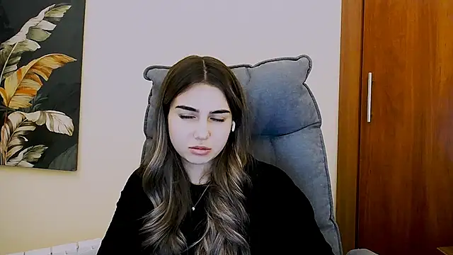 Lili magic online show from March 4, 2025, 5:24 pm