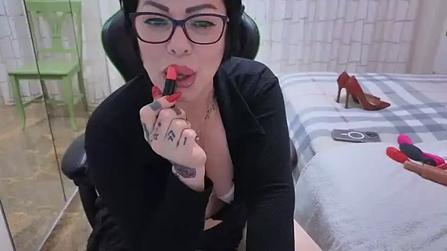 Snapshot of __Nina chatting on March 5, 2025, 4:13 pm   Nina online show from March 5, 2025, 4:13 pm