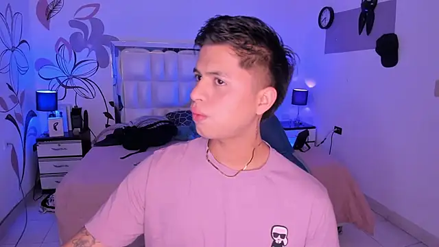 Niicky1  online show from February 2, 2025, 8:30 pm