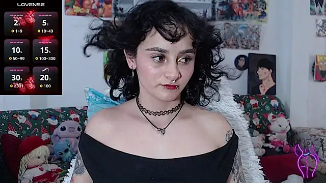 kitty22  online show from December 18, 2025, 3:18 pm