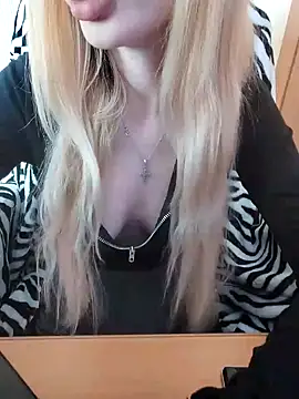 Snapshot of Elza_kom chatting on February 27, 2025, 7:12 am Elza kom online show from February 27, 2025, 7:12 am