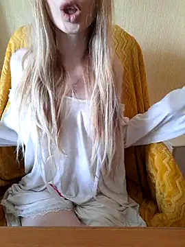 Snapshot of Elza_kom chatting on September 11, 2025, 4:45 am Elza kom online show from September 11, 2025, 4:45 am