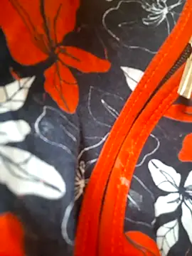 Snapshot of Elza_kom chatting on September 17, 2025, 5:20 am Elza kom online show from September 17, 2025, 5:20 am