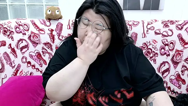 Nadine asian online show from April 12, 2026, 6:18 am