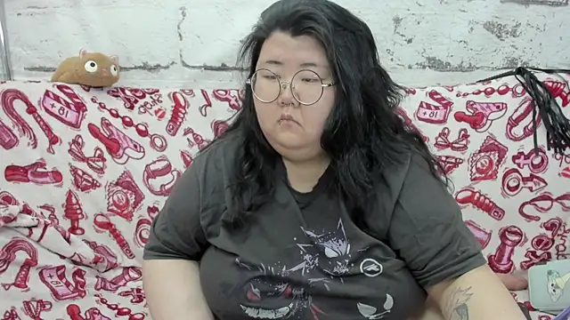 Snapshot of Nadine_asian chatting on July 9, 2026, 2:04 am Nadine asian online show from July 9, 2026, 2:04 am