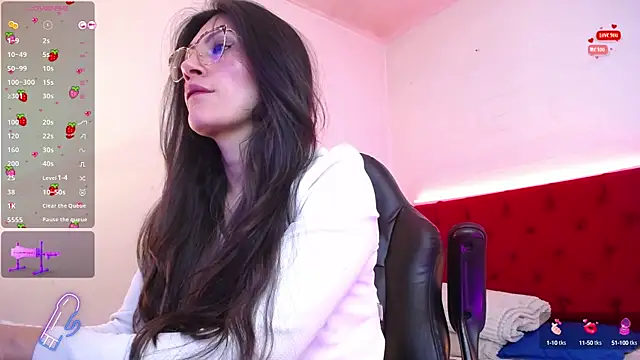 Rapunzeell  online show from March 15, 2025, 1:07 pm