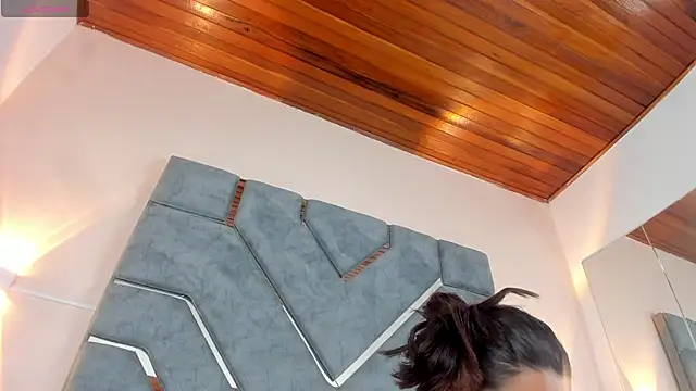 LucciaPorter online show from January 6, 2026, 9:18 pm