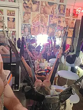 luvs2cumm69 online show from March 16, 2026, 5:55 am