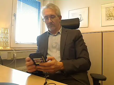 tom-swede online show from April 2, 2026, 12:47 pm