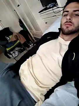 Fuckwithme 69 online show from May 11, 2026, 1:28 pm