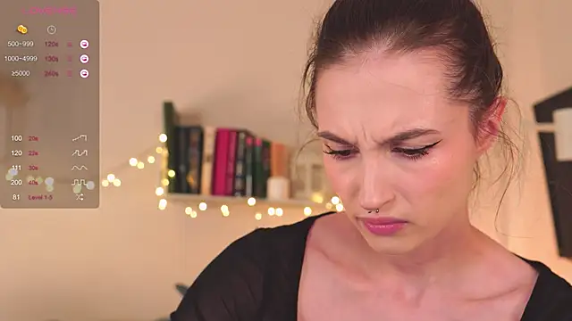 Snapshot of NeonShine chatting on December 4, 2024, 2:42 am NeonShine online show from December 4, 2024, 2:42 am