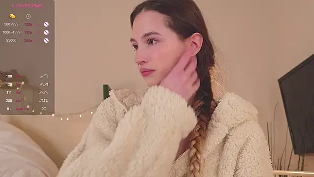 Snapshot of NeonShine chatting on January 16, 2025, 3:34 am NeonShine online show from January 16, 2025, 3:34 am