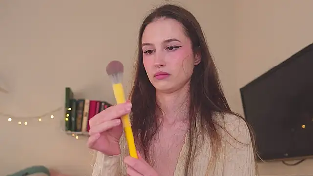 Snapshot of NeonShine chatting on March 13, 2025, 4:16 am NeonShine online show from March 13, 2025, 4:16 am