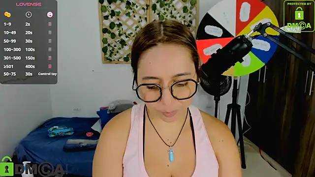 Snapshot of isa_loves_cum chatting on October 7, 2025, 2:31 am isa loves cum online show from October 7, 2025, 2:31 am