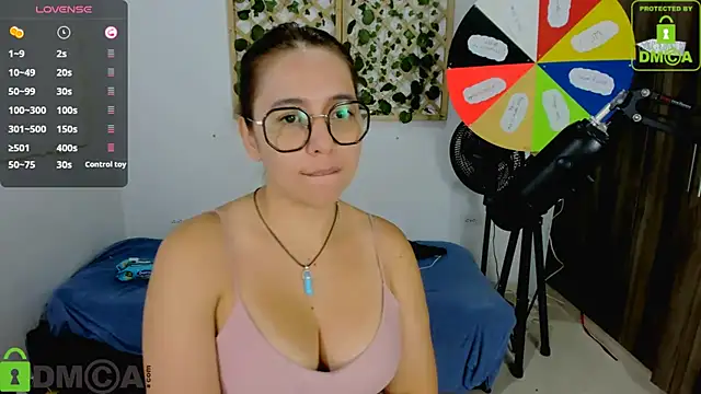 Snapshot of isa_loves_cum chatting on October 7, 2025, 7:00 pm isa loves cum online show from October 7, 2025, 7:00 pm
