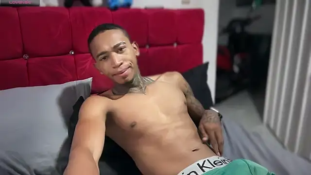 sexy blacks  online show from March 27, 2026, 12:16 pm