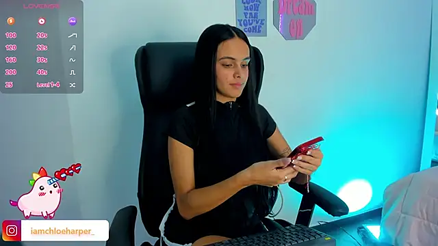 Snapshot of ChloeHarper_ chatting on December 4, 2024, 3:10 pm ChloeHarper online show from December 4, 2024, 3:10 pm