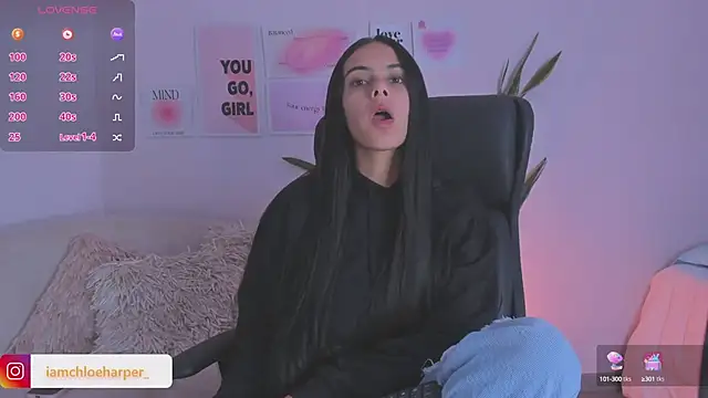 Snapshot of ChloeHarper_ chatting on January 6, 2025, 12:13 pm ChloeHarper online show from January 6, 2025, 12:13 pm