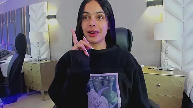 ChloeHarper  online show from January 7, 2026, 11:34 am