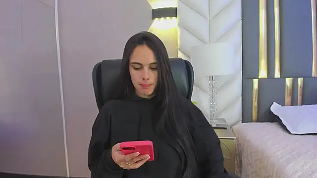 Snapshot of ChloeHarper_ chatting on April 30, 2026, 11:49 am ChloeHarper online show from April 30, 2026, 11:49 am