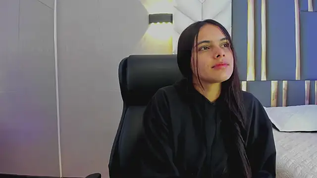 Snapshot of ChloeHarper_ chatting on May 1, 2026, 11:59 am ChloeHarper online show from May 1, 2026, 11:59 am