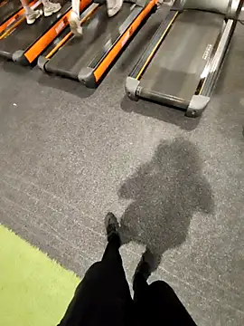 Snapshot of Exhibitionsplit chatting on March 2, 2025, 9:43 pm Exhibitionsplit online show from March 2, 2025, 9:43 pm