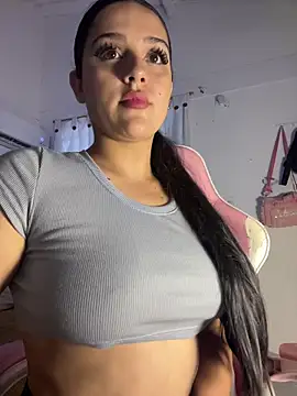 violet-333 online show from November 25, 2025, 5:57 pm