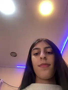 cristel 17 online show from November 29, 2025, 4:54 pm