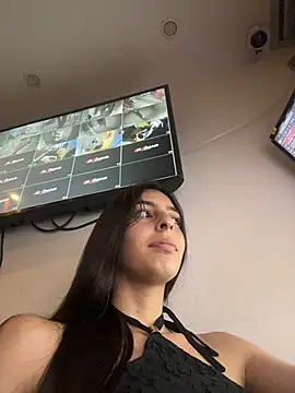 cristel 17 online show from March 22, 2026, 10:57 pm